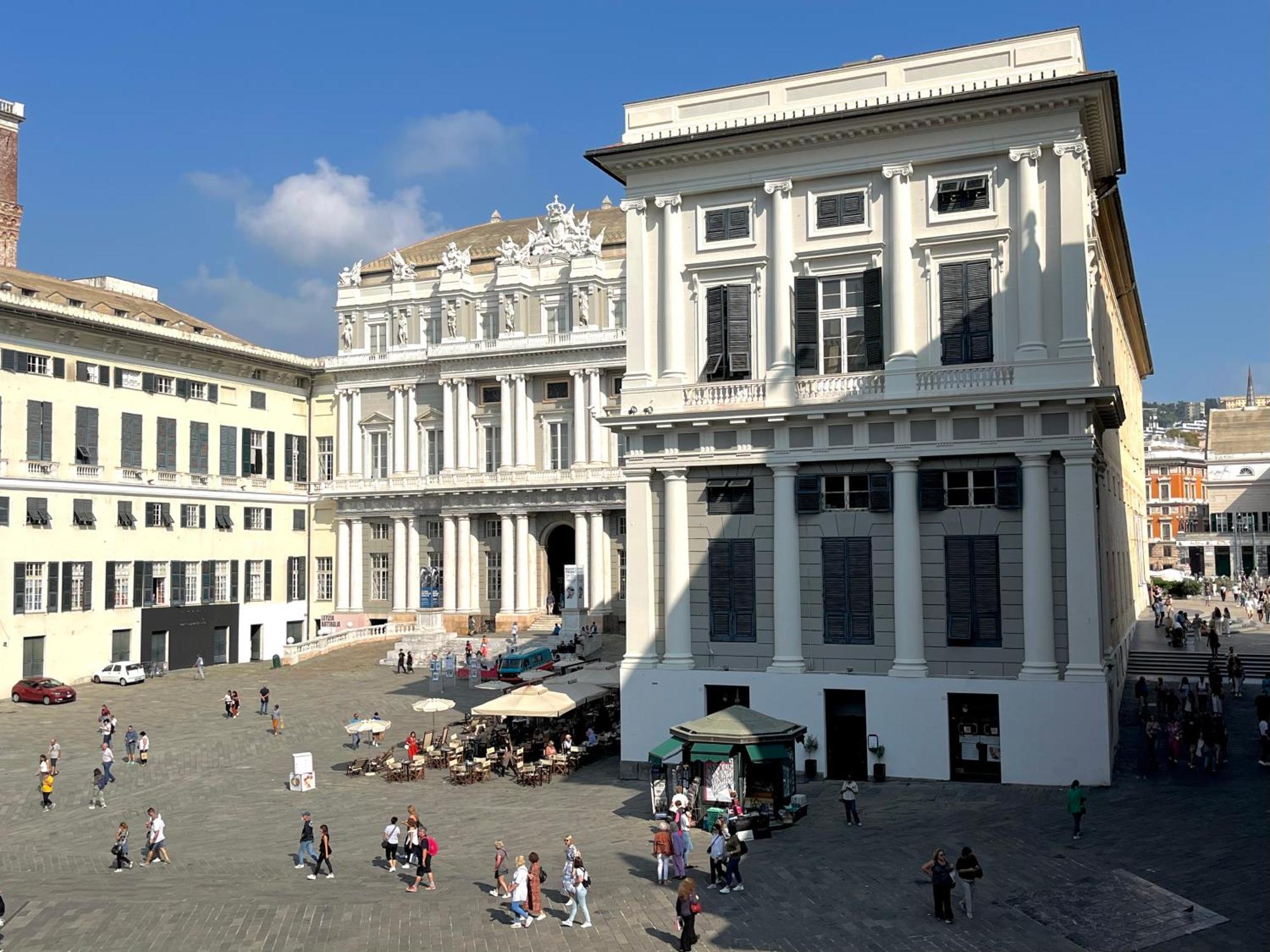 Luminoso Appartamento Nel Cuore Di Genova+Balcone Екстер'єр фото